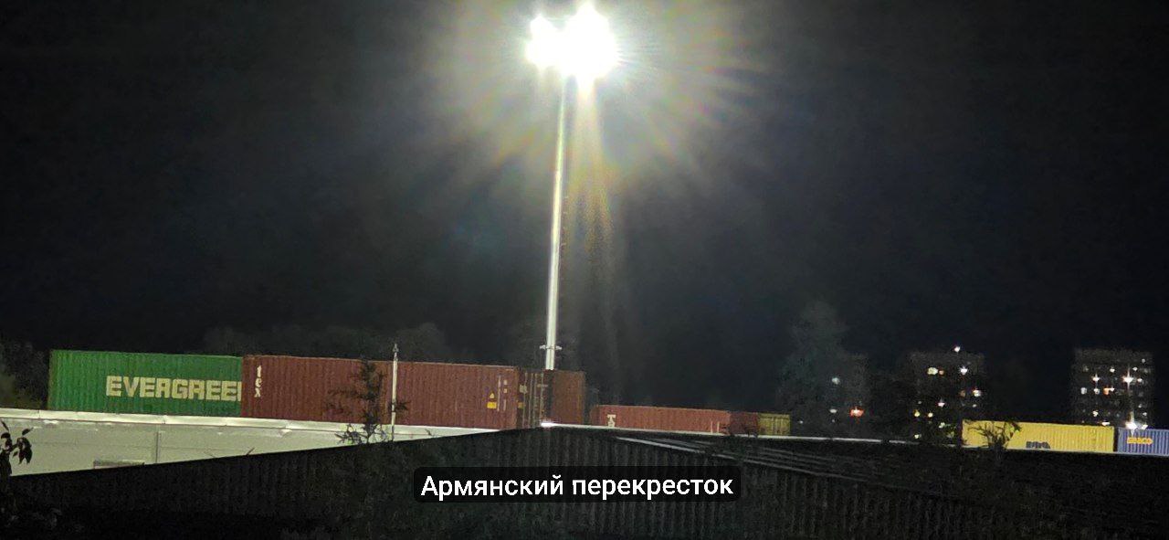 Сухой порт" в Тбилиси работает даже ночью.